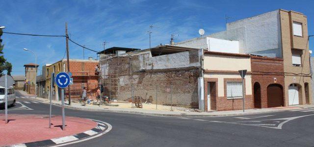 Obres al encreuament entre el carrer Encarnació y el camí vell Onda-Castelló per a la seguretat dels vianants