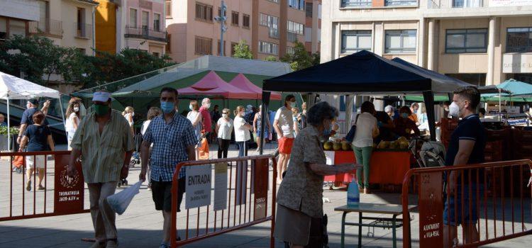 Torna a la Plaça Major el Mercat Ambulant de la Fruta i la Verdura