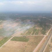 Incendi en una zona de vegetació prop de l’Hospital la Plana