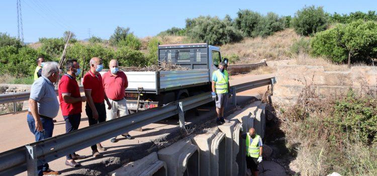 L’Ajuntament neteja els barrancs per prevenir avingudes en una possible gota freda