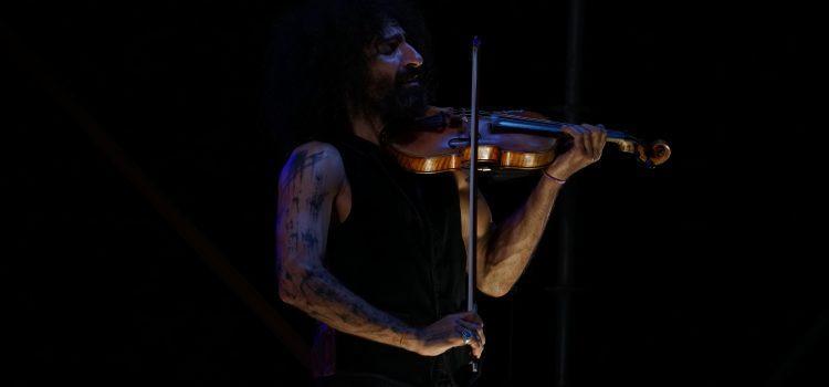 El violinista Ara Malikian fa vibrar els vila-realencs en el certamen ‘Alive’