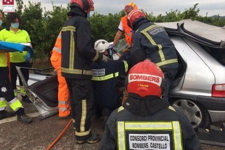 Un home de 54 anys i una dona de 22 resulten ferits en un accident de trànsit en el Km 3 de la CV222