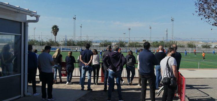 Cs sol·licita que s’amplie l’espai habilitat a la cafeteria de la CEM per a evitar aglomeracions