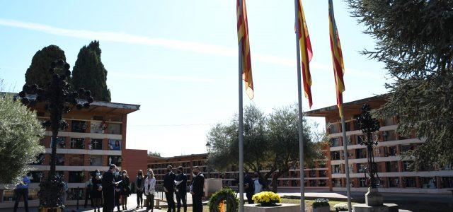 Vila-real celebra la festivitat de Tots Sants amb l’homenatge als caiguts i a les víctimes del cine La Luz