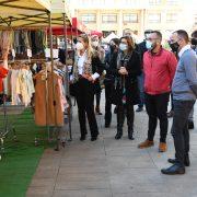 Els comerços de Vila-real fan front a la Covid-19 i trauen al carrer les millors ofertes de final de temporada