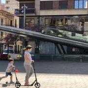 Vila-real situa en 14 anys l’edat mínima per a usar patinets elèctrics i prohibeix circular per voreres