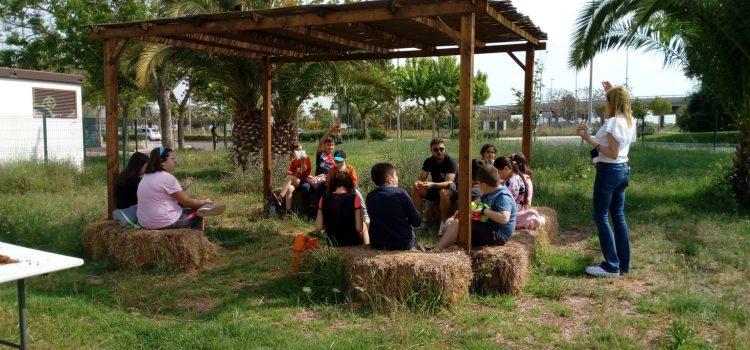 Alumnes del col·legi Cervantes participen en els tallers d’aprenentage ambiental d’Aula Viva