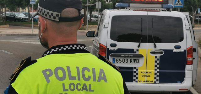 La Policia Local de Vila-real deté un home per cometre de tres delictes contra la seguretat viària