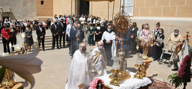 L’església Arxiprestal de Vila-real ha acollit la festivitat del Corpus Christi