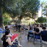 Instants visuals del concert de Tutte Voci ahir al jardí de la Casa de Polo en Vila-real
