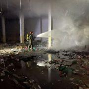 Incendi de matinada en una nau industrial abandonada de Vila-real