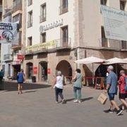 Agitació per la pujada de la llum en la Plaça Major de Vila-real