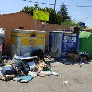 Veïns de Vila-real es queixen de la brutícia en un dels ‘punts nets’ de la ciutat