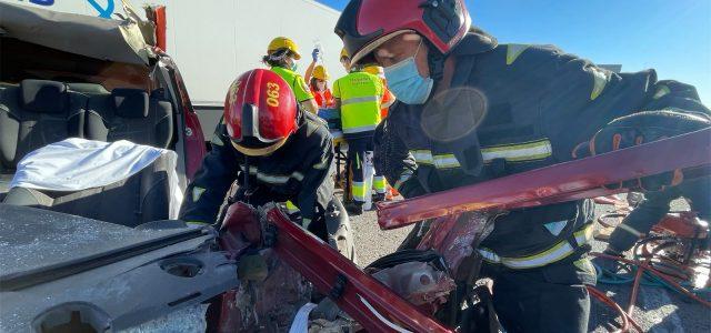 Una persona atrapada en un accident de tràfic a Vila-real