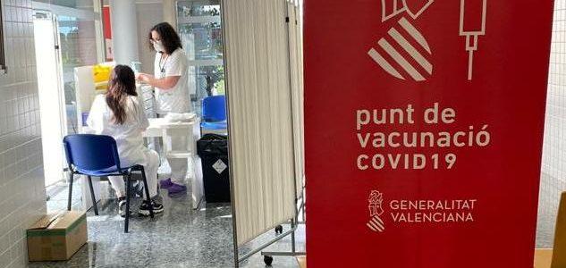 Vacunació massiva a l’Hospital la Plana de Vila-real