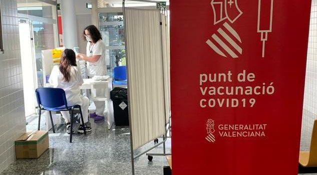 Vacunació massiva a l’Hospital la Plana de Vila-real