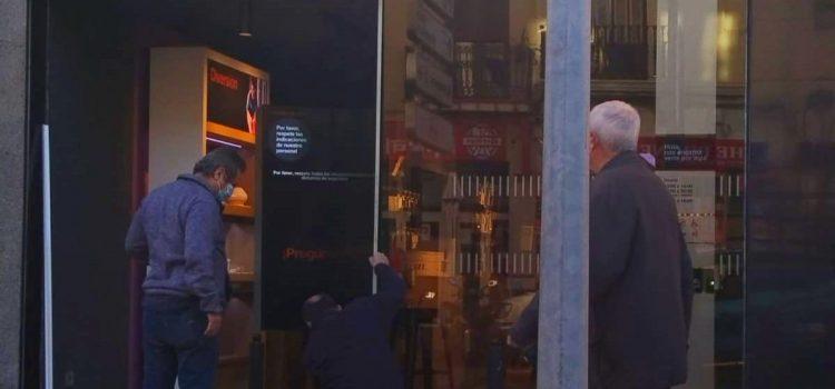 La tenda ‘Orange’ de Vila-real pateix un robatori de matinada