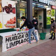 Estudiants de Vila-real arrepleguen aliments en suport a les treballadores de neteja