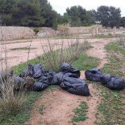 Troben 45 bosses amb restes de marihuana en la desembocadura del Riu Millars