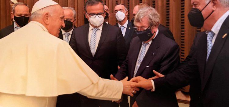 Pasqual Broch es troba amb el Papa Francesc després de reunir-se amb la FAO