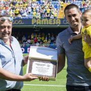 Merescut homenatge del Villarreal i la seua afició a l’etern capità Bruno Soriano