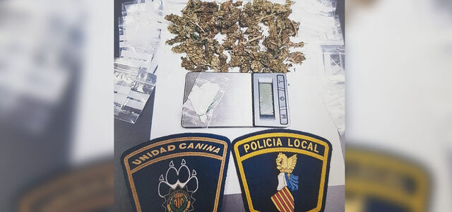 La UCAN de la Policia Local detecta 77 bosses amb droga en dos veïns de Vila-real