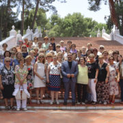 Benlloch acompanya a l’Associació d’ames de casa de Vila-real en els actes del final de curs