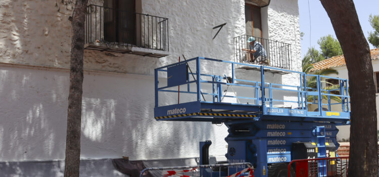 Continuen els treballs de condicionament del Termet amb la pintura de l’ermita i edificis annexes