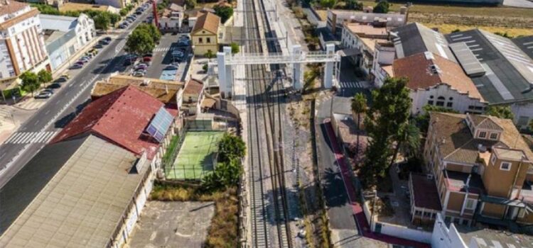 Vila-real aprova per unanimitat soterrar les vies del tren