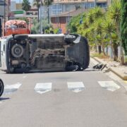 Accident de trànsit amb sinistre i sense cap víctima mortal a Vila-real