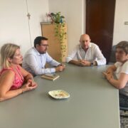 Casabó visita la Fundació Tots Units i agraeix la seva labor per a la inserció social i laboral