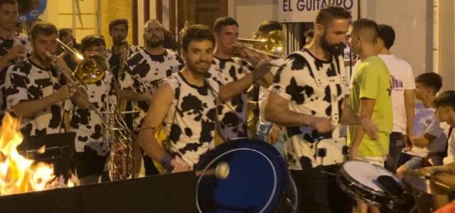 Vila-real plena els carrers de graelles, brasses i molta festa en la celebració de la xulla