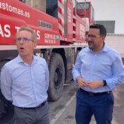 Casabó felicita Grúas Tomás en la seva visita a les instal·lacions i destaca la seva constant innovació