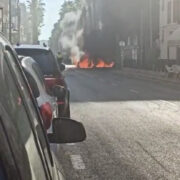 S’agarra flames un cotxe en l’avinguda Murà de Vila-real