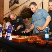 Les Jornades gastronòmiques obrin la inscripció amb l’olla de la Plana