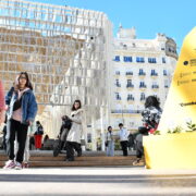 Benlloch inaugura la creació de mobiliari urbà ‘Comboi’ de les EASD a l’Àgora València