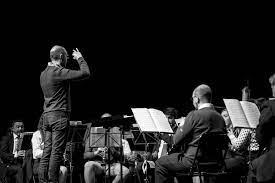 La Banda de Musica La Lira homenatja a Ennio Morricone en el seu concert per Santa Cecilia