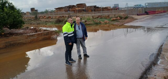 Benlloch visita els llocs més conflictius afectats per la Dana a Vila-real per avaluar els danys