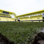 Les obres avancen en el Estadio de la Cerámica: Es comença a plantar la gespa