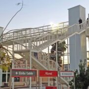 Adif es compromet a iniciar els tràmits per al pas inferior a les vies en l’estació de Vila-real