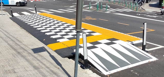 L’Ajuntament instal·larà 10 plataformes en les parades del bus urbà Groguet