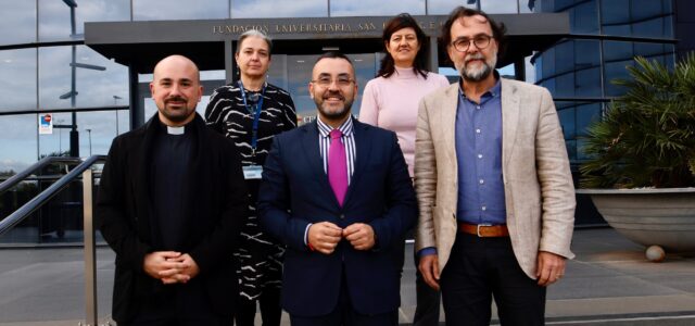 Vila-real busca estretir els llaços institucionals i de col·laboració amb el CEU