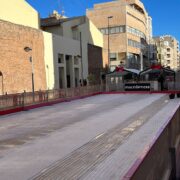 La Fira de Nadal de Vila-real s’inaugura amb una pista de gel i un carrusel