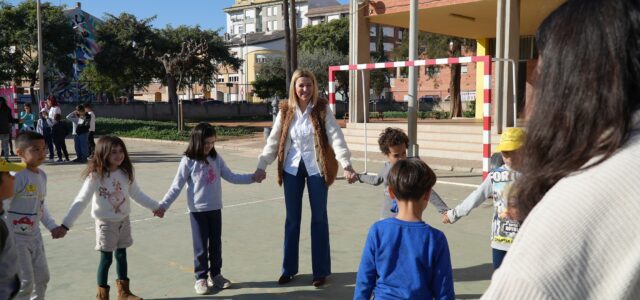 Un centenar de xiquets i de xiquetes participen en l’Aplec de Nadal de Vila-real