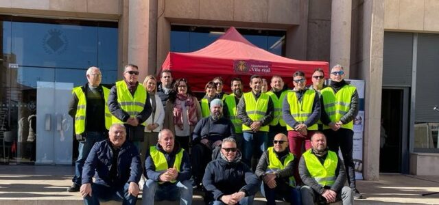 La Policia Local de Vila-real es manifesta al ple per exigir les millores pendents a la plantilla