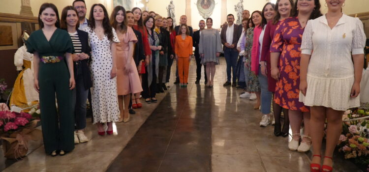 Vila-real inaugura el manifest de la reina i dames de les festes de 2023
