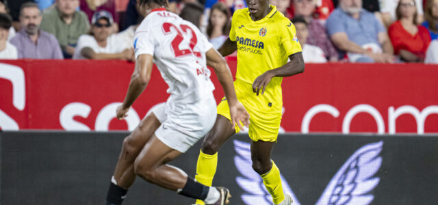 El Villarreal cau derrotat enfront del Sevilla amb un gol en el minut 94 (2-1)