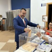 Els candidats vila-realencs voten i animen a la ciutadania a fer-ho malgrat el mal temps