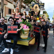 Multitudinària cavalcada de les festes de Sant Pasqual a Vila-real