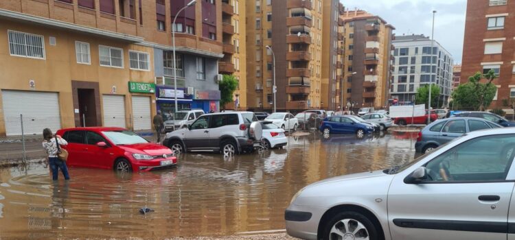 La pluja deixa més de 70 litres per metre quadrat a Vila-real des de la mitjanit